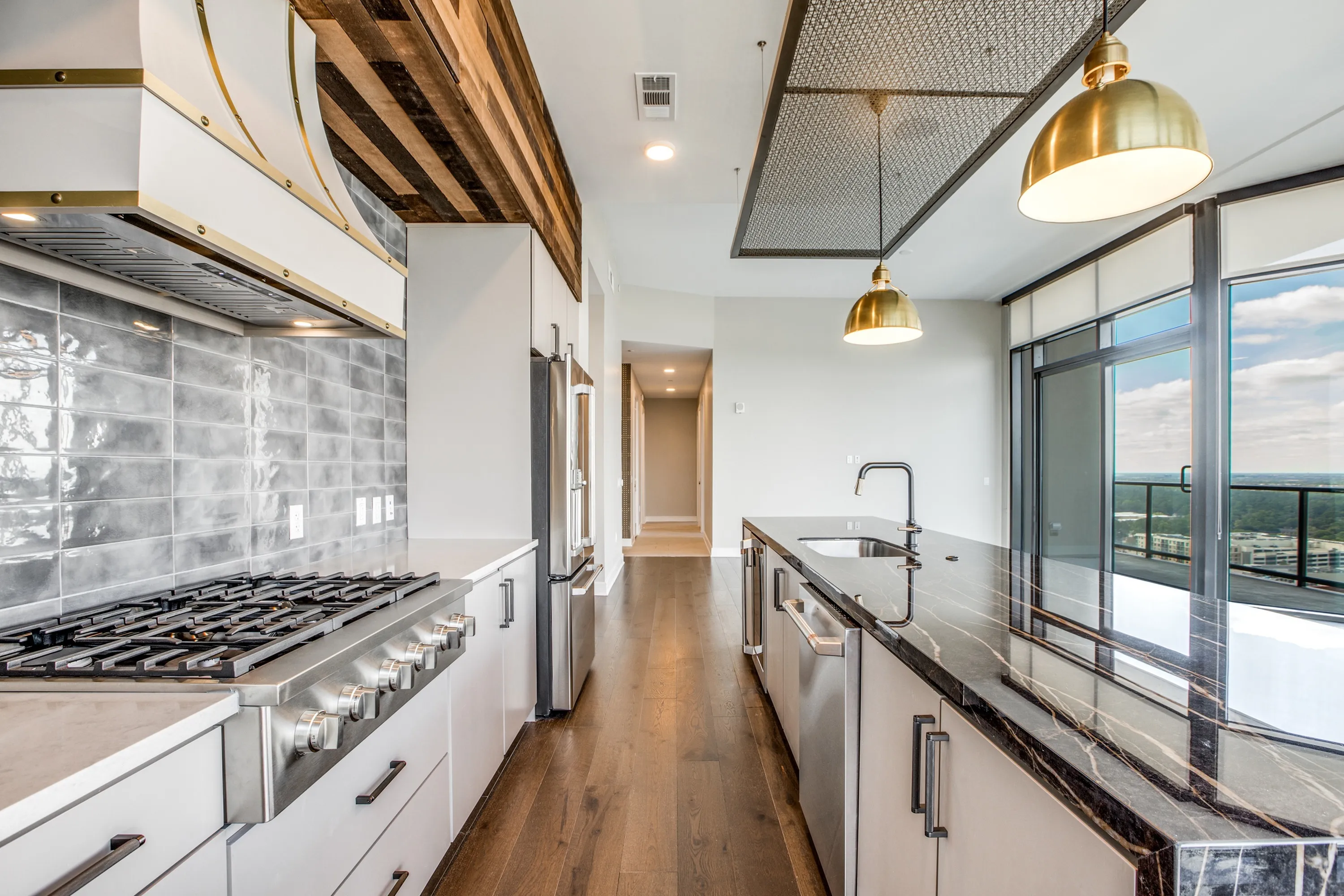 The McKinley at Memorial City Penthouse Stove | Memorial City Living | Hoston,TX Apartments