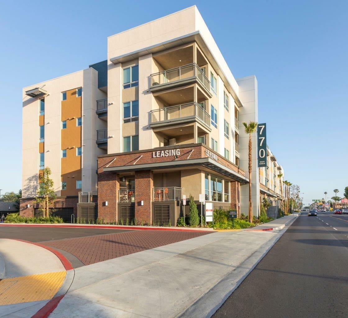 770 South Harbor | Fullerton, CA Apartments | Apartments in Fullerton