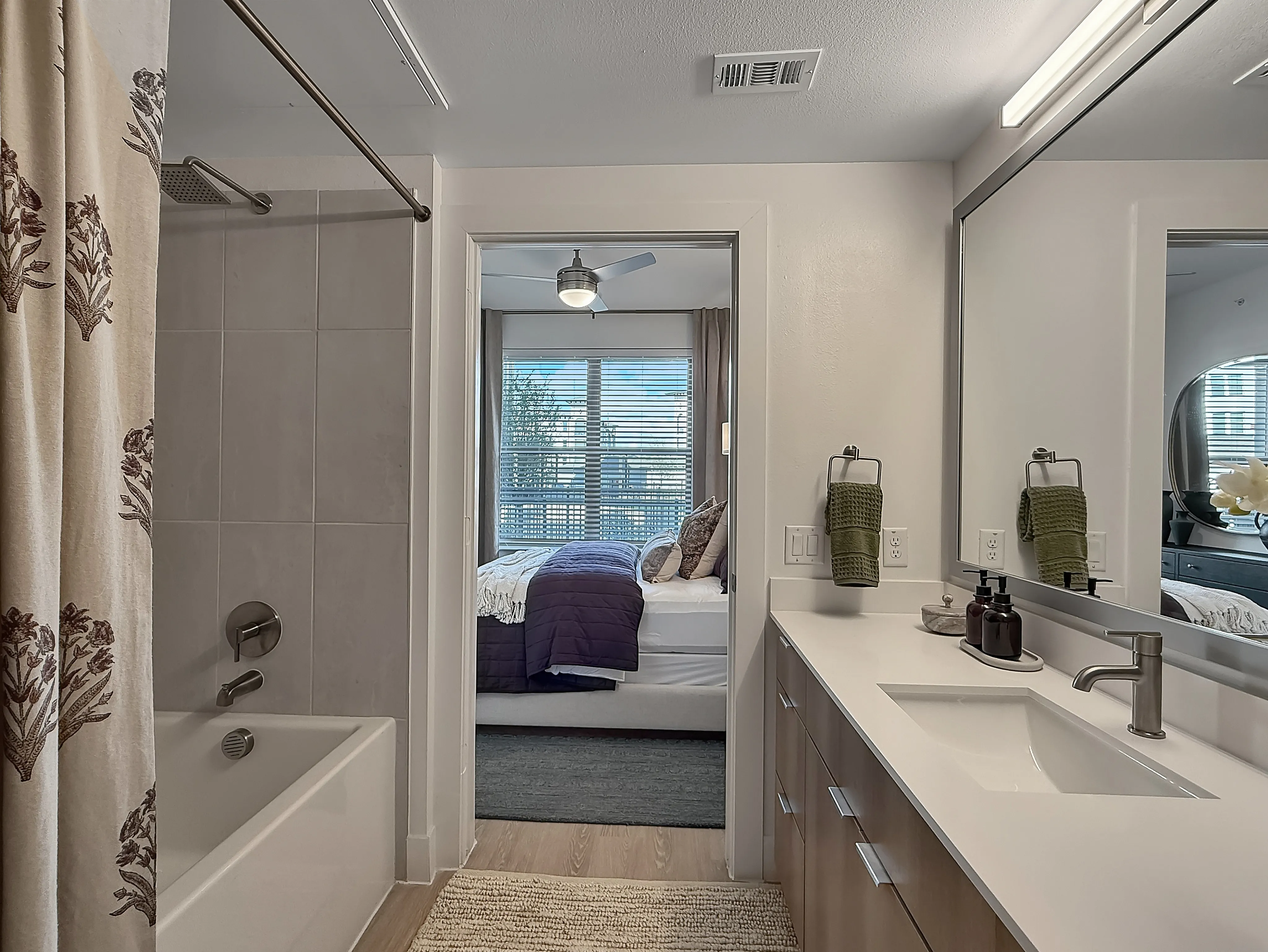 Caroline Florence | Apartments in McKinney Texas | McKinney Apartments Caroline Florence | New Apartments in McKinley, TX
