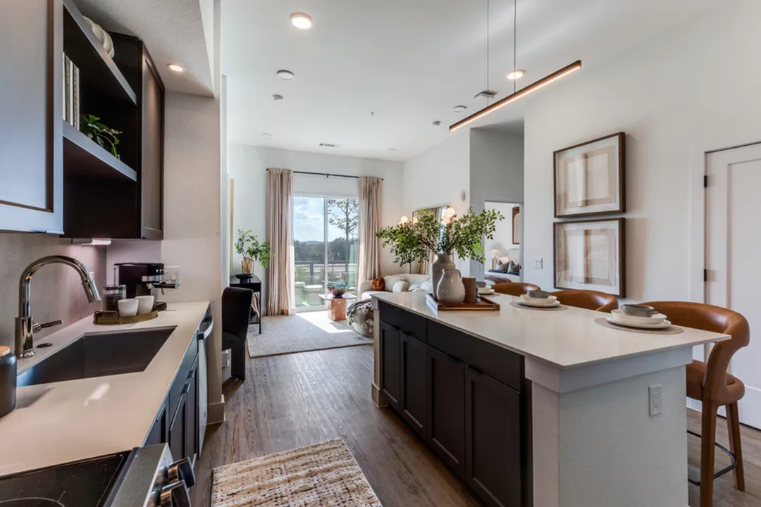 Pearl Bee Cave | New Apartment Homes | Bee Cave, Texas