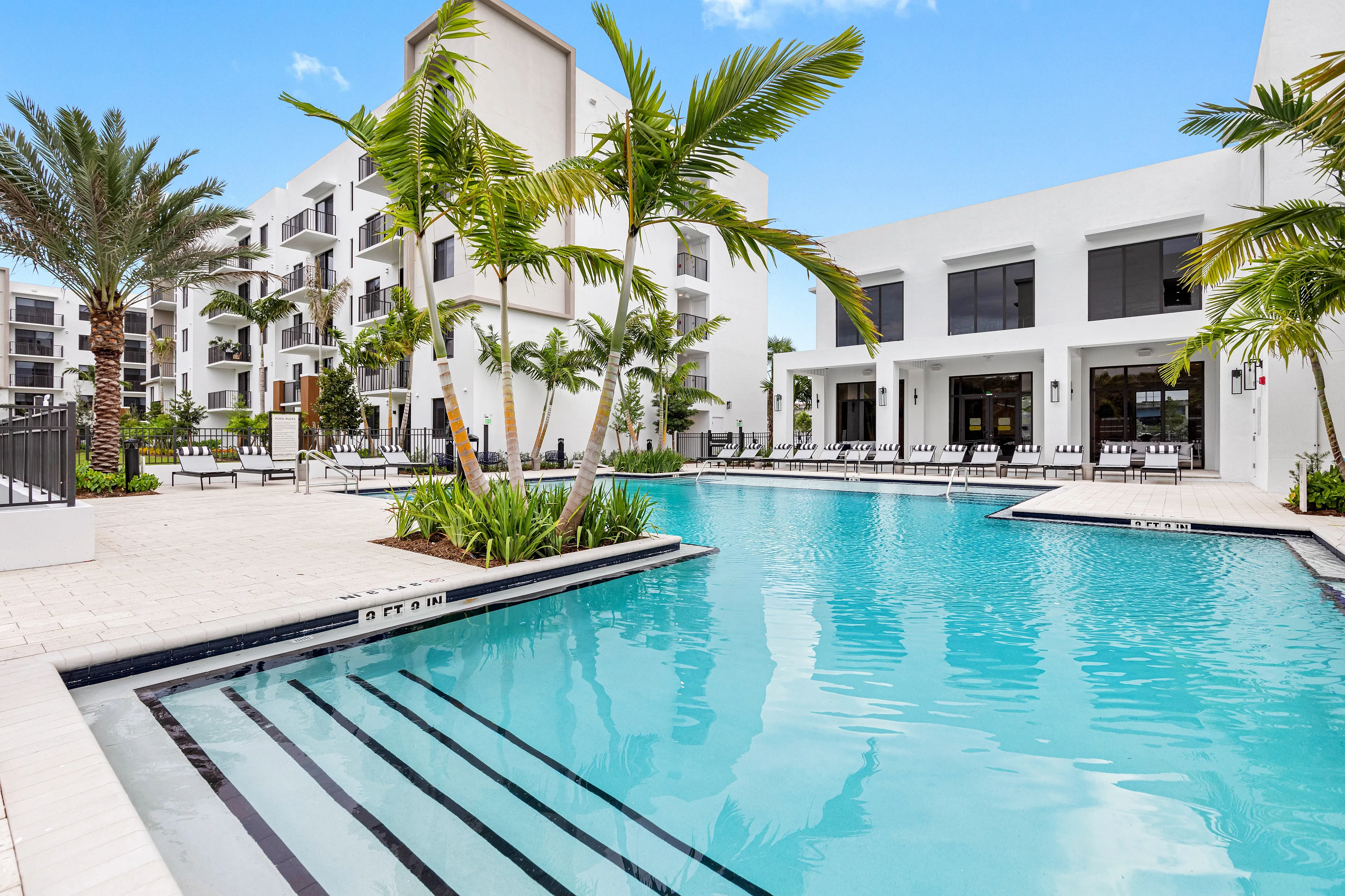 Caroline Golden Glades | North Miami Apartments | Miami, Florida