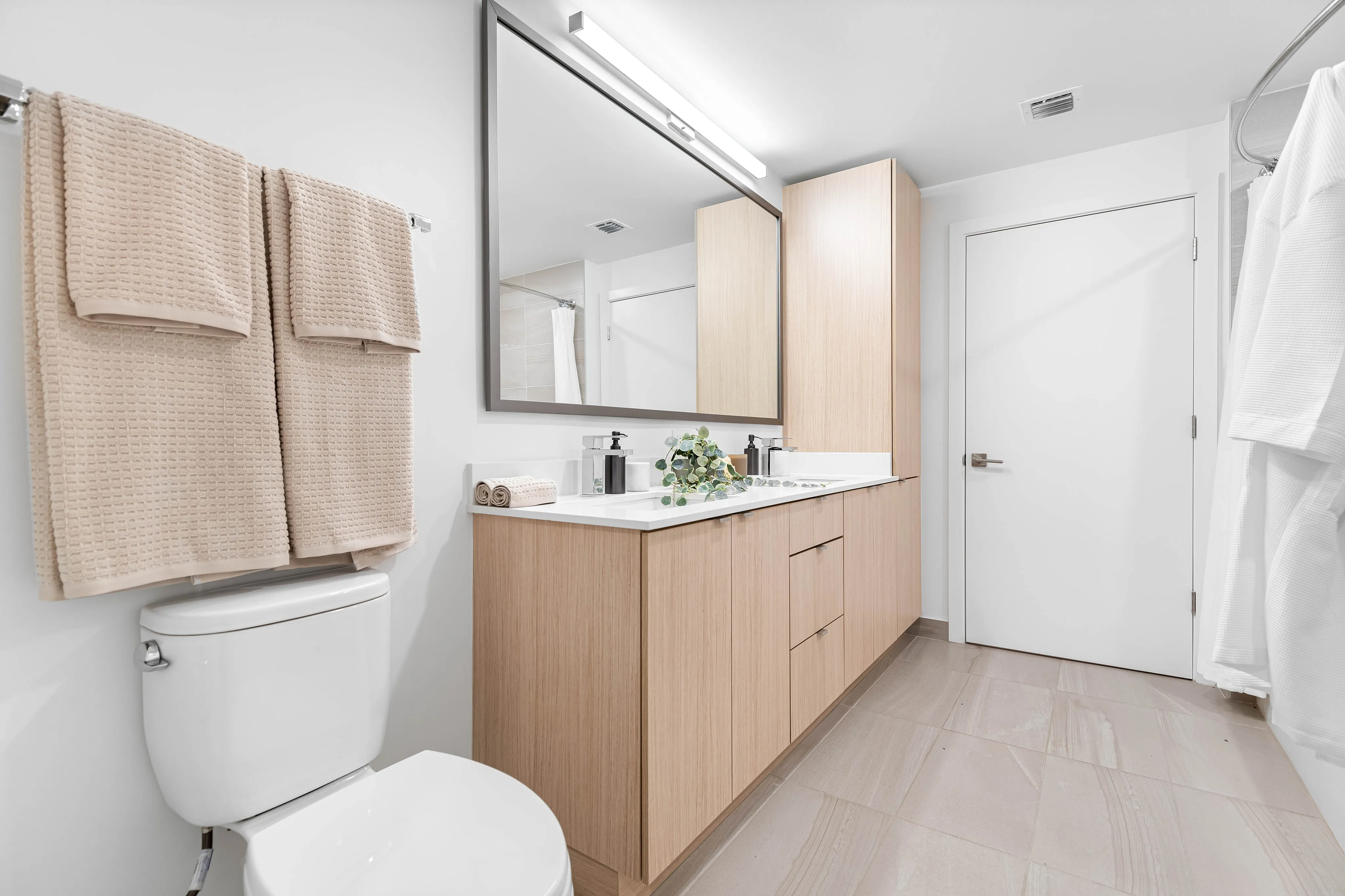 Caroline Golden Glades | North Miami Apartments | Miami, Florida