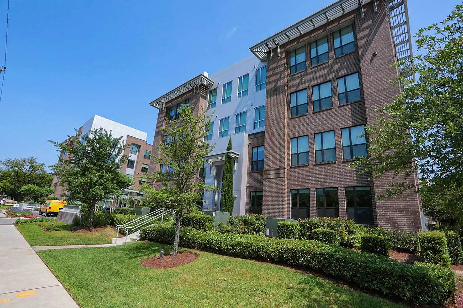Pearl Greenway | Houston, TX Apartments | Greenway Plaza | Upper Kirby Apartments