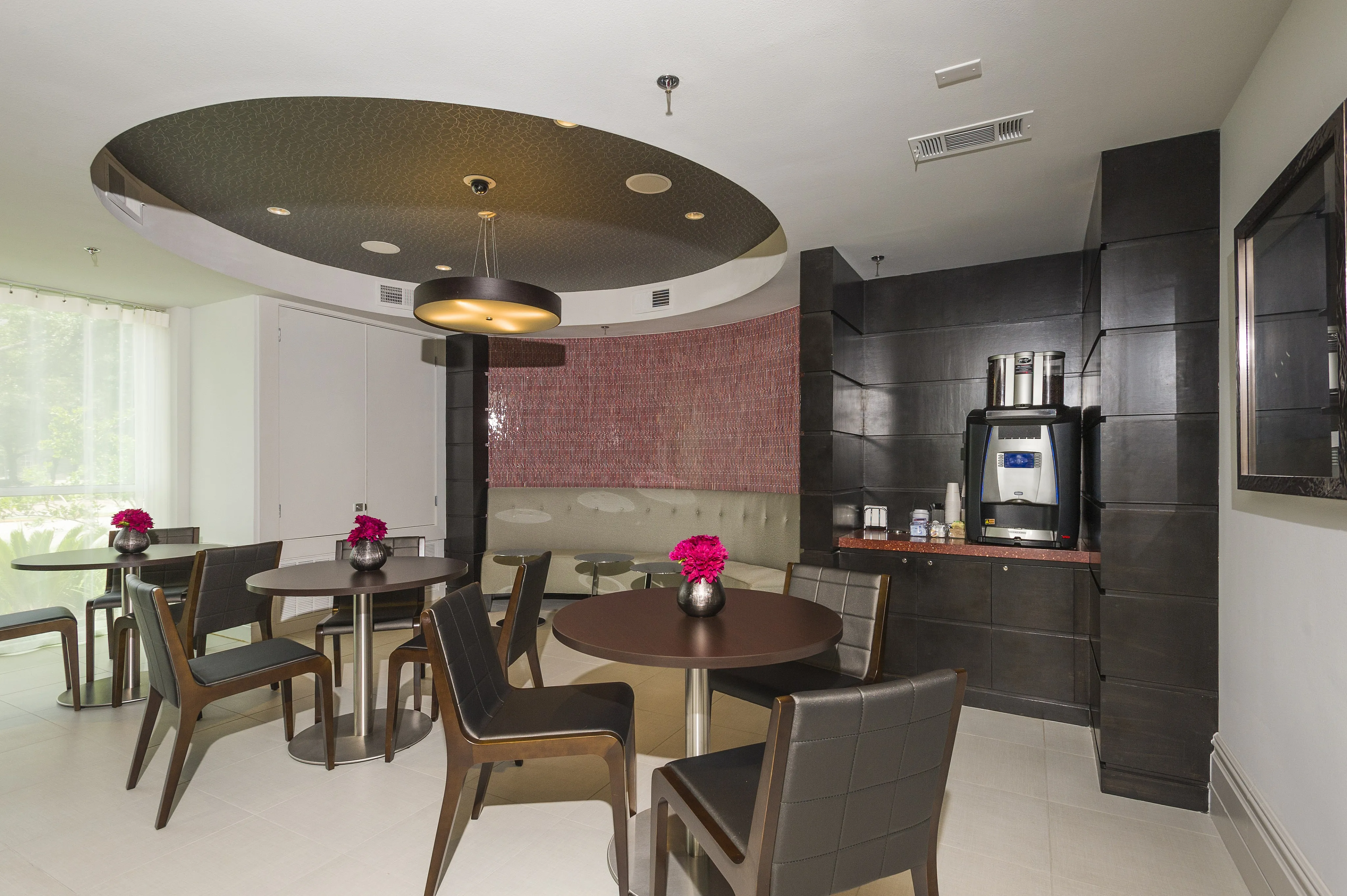 Pearl Greenway | Houston, TX Apartments | Greenway Plaza | Upper Kirby Apartments