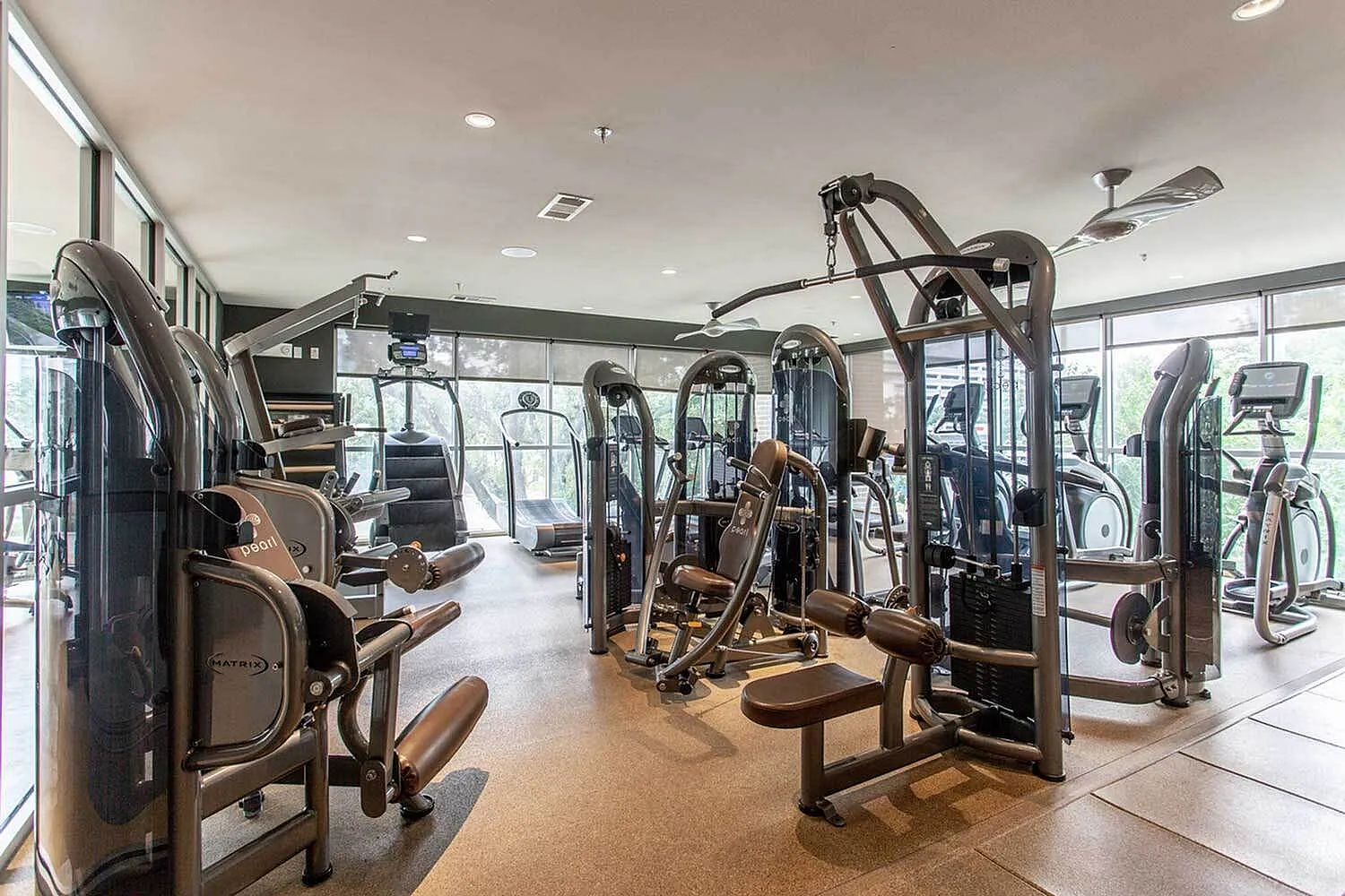 Pearl Greenway | Houston, TX Apartments | Greenway Plaza | Upper Kirby Apartments