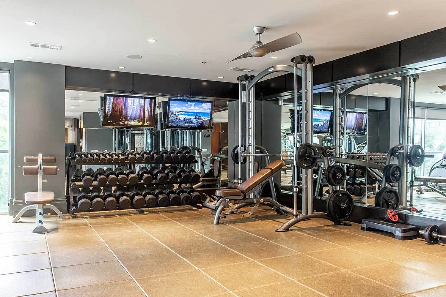 Pearl Greenway | Houston, TX Apartments | Greenway Plaza | Upper Kirby Apartments