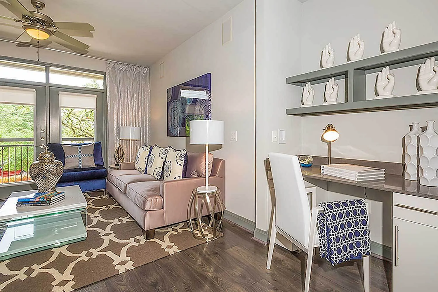 Pearl Greenway | Houston, TX Apartments | Greenway Plaza | Upper Kirby Apartments