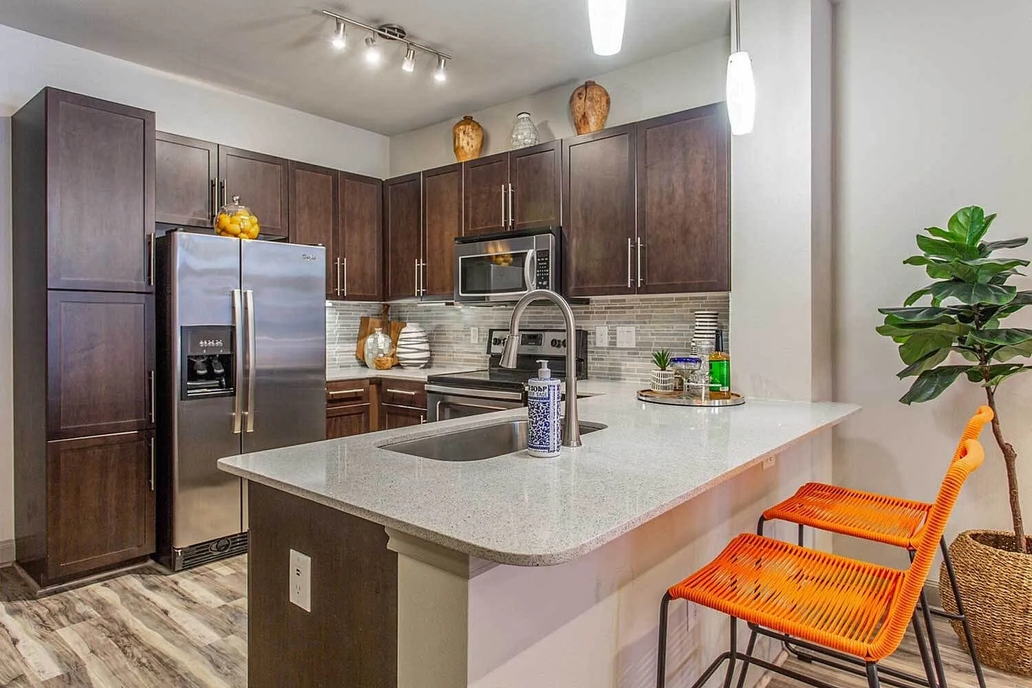 Pearl Greenway | Houston, TX Apartments | Greenway Plaza | Upper Kirby Apartments