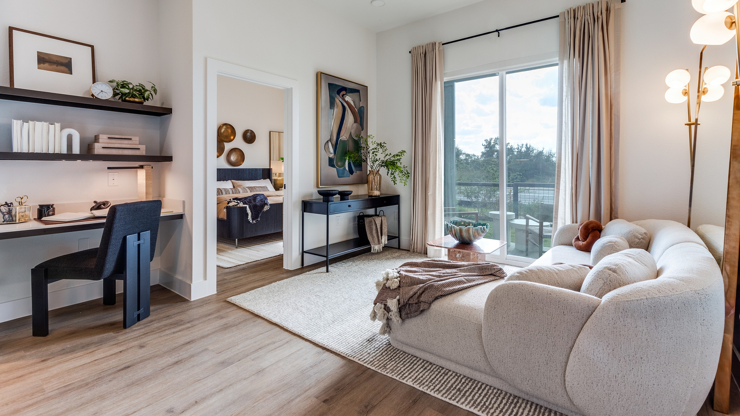 Pearl Bee Cave | Apartments with built-in desk in Bee Cave, TX | Pet Friendly apartments near Austin, TX