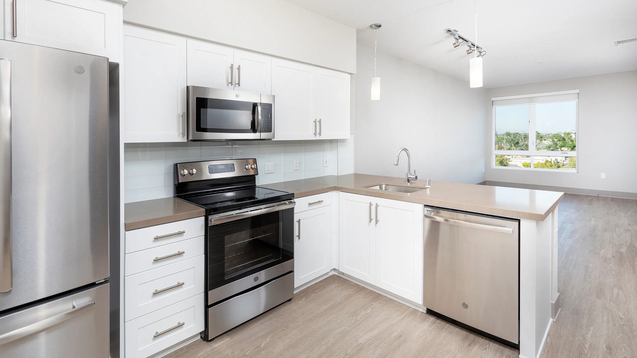 updated apartments in fullerton, CA | 770 south harbor | apartments in Fullerton