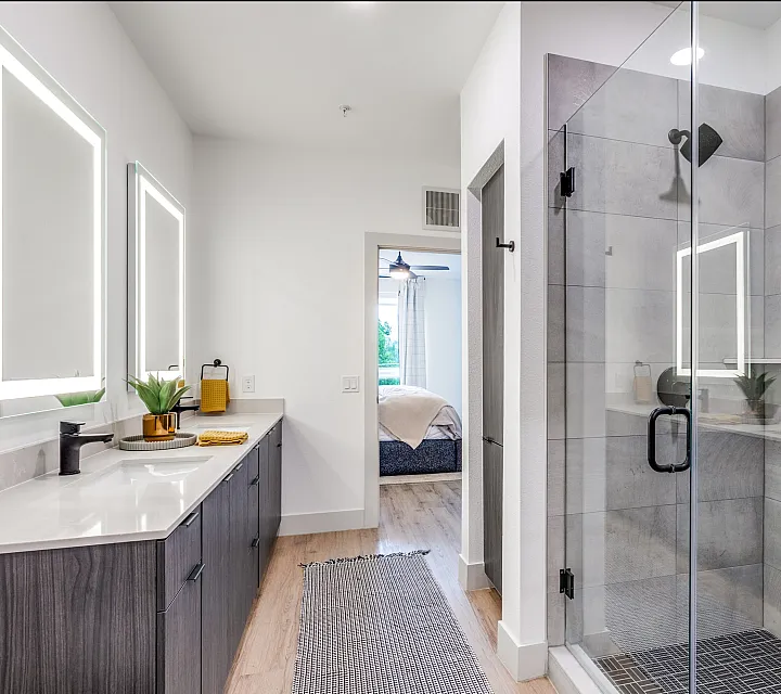 Pearl Springdale Bathroom
