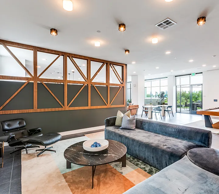 pearl springdale lounge