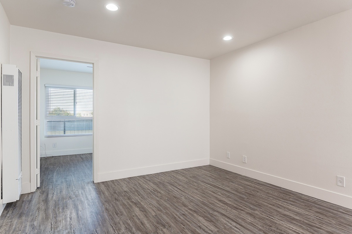 View Photos & Take A Virtual Tour Laurel Pointe Apartments