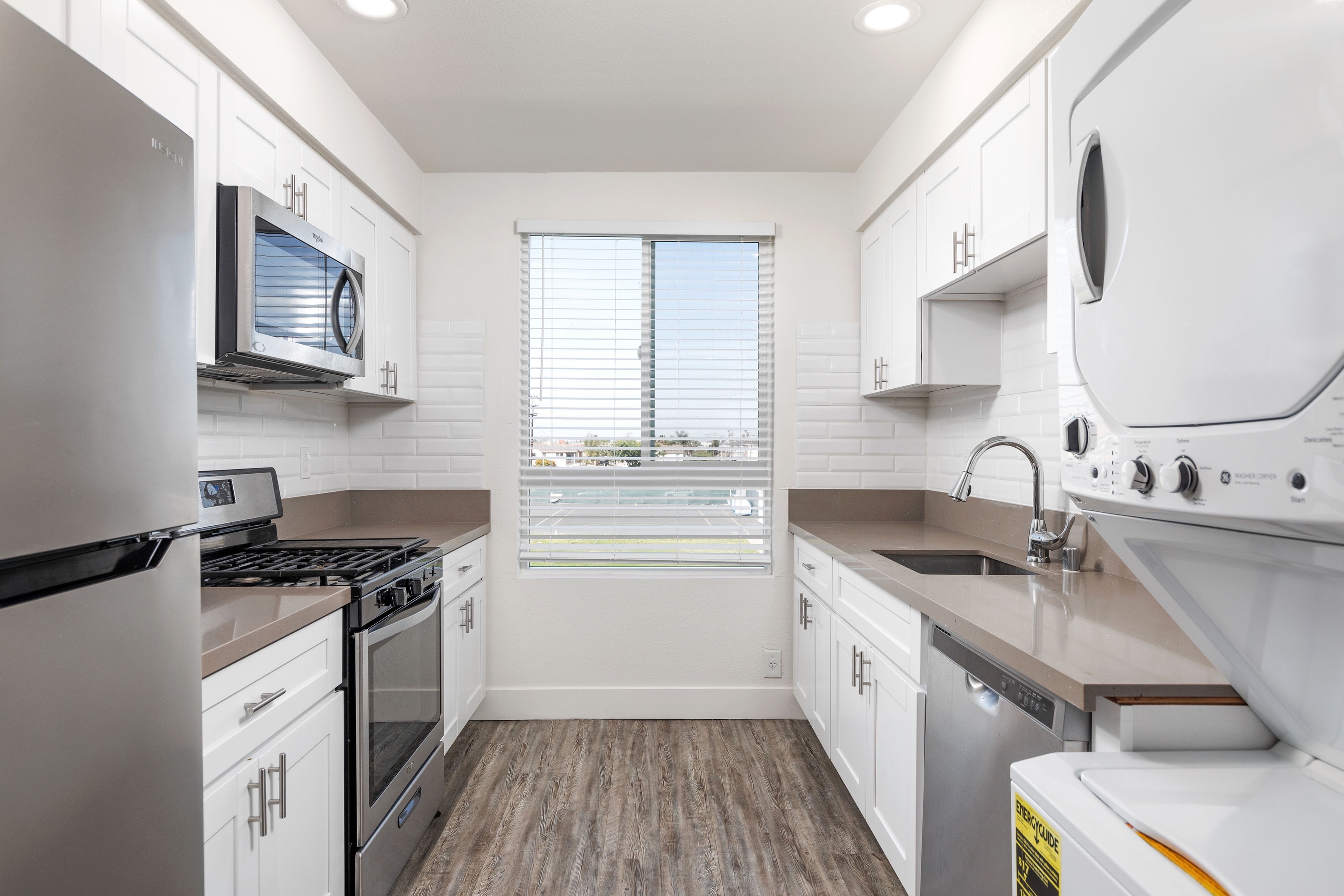 View Photos & Take A Virtual Tour Laurel Pointe Apartments