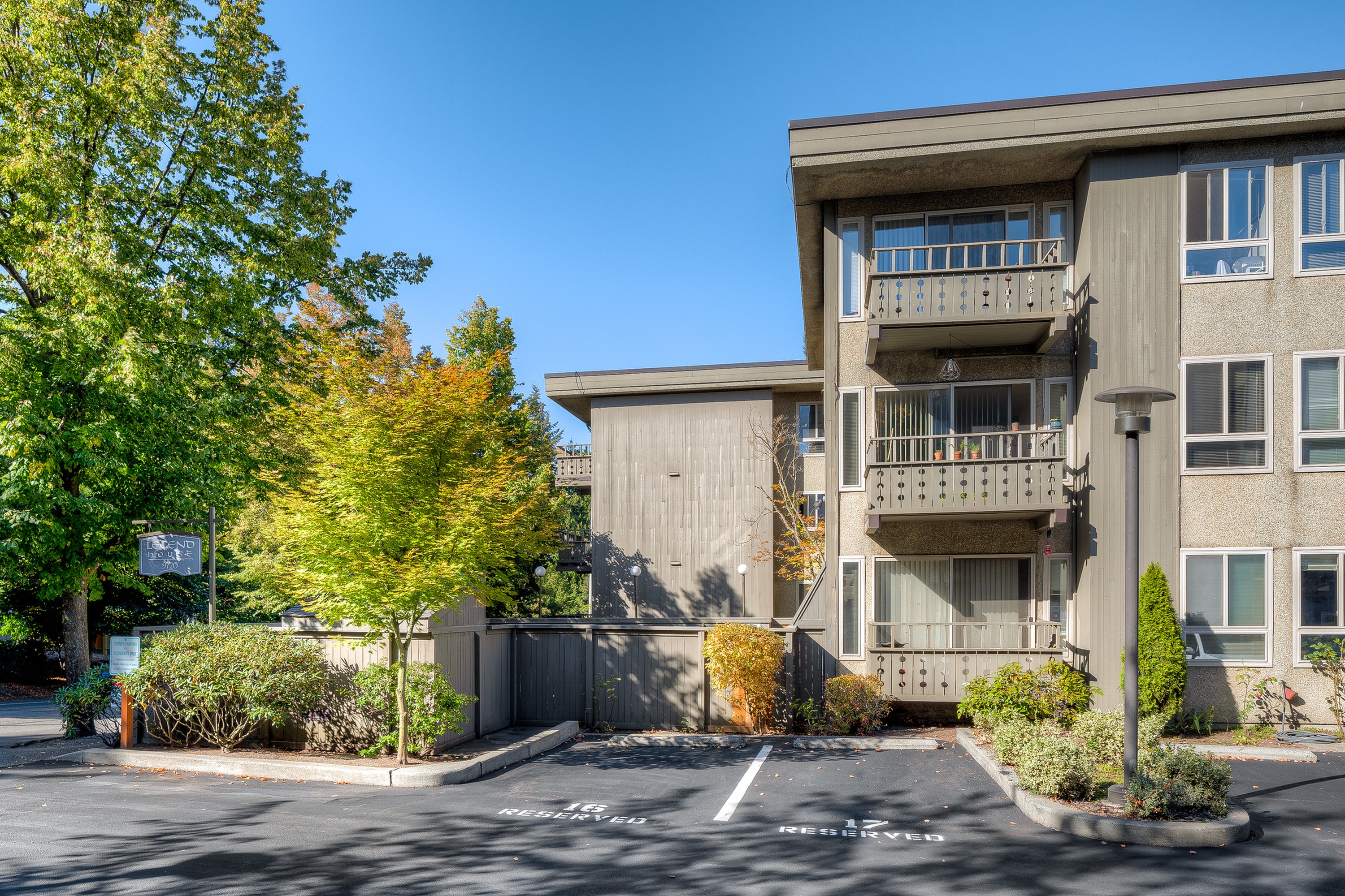 Outdoor view of apartment