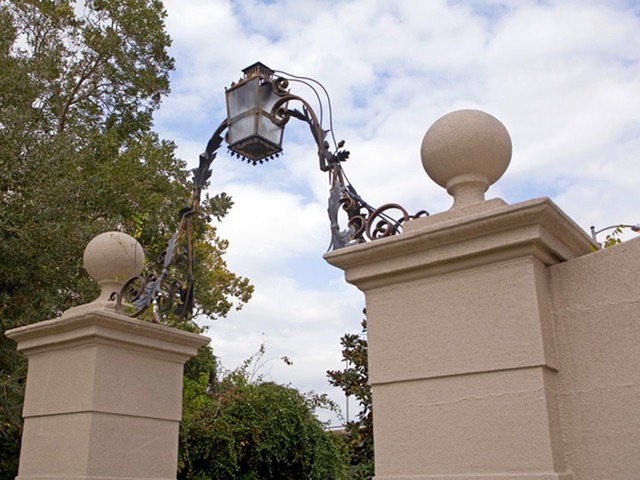 River Oaks Entrance gate