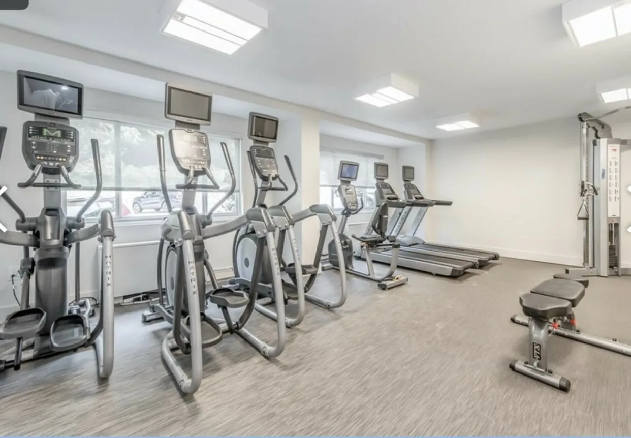Apartment community with amenities