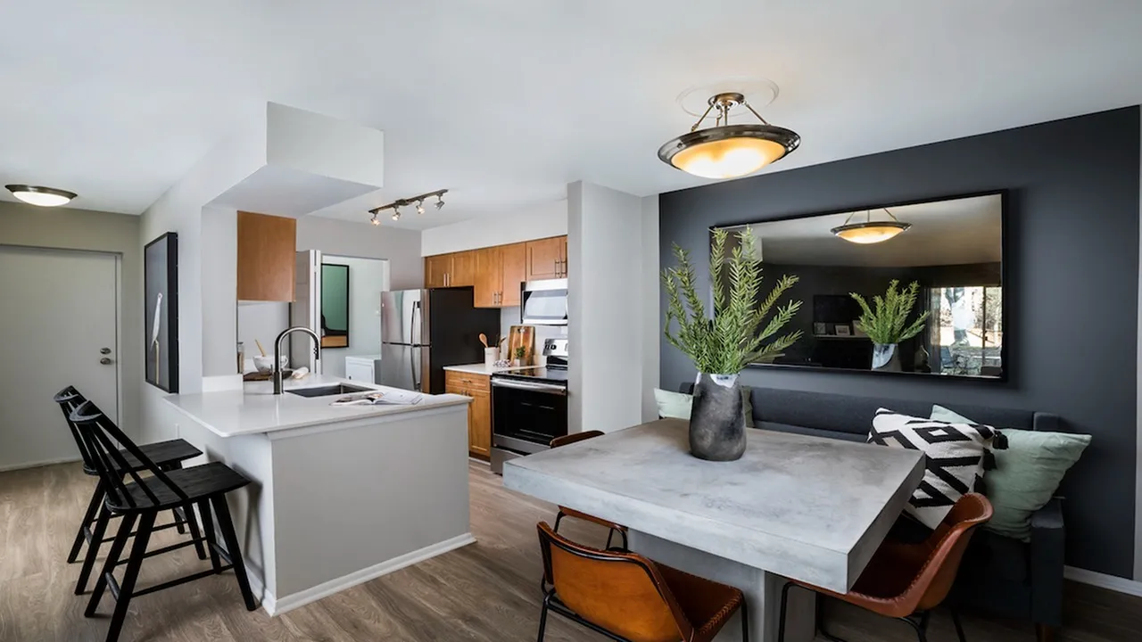 image of breakfast bar at alister columbia