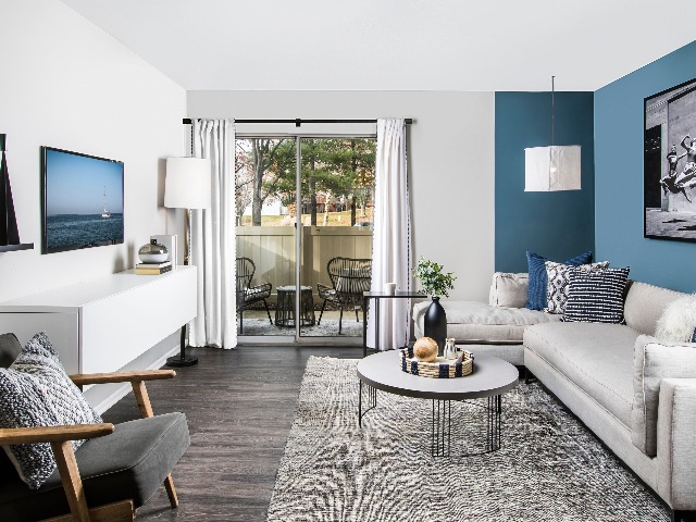 Image of living room at Alister Town Center Columbia