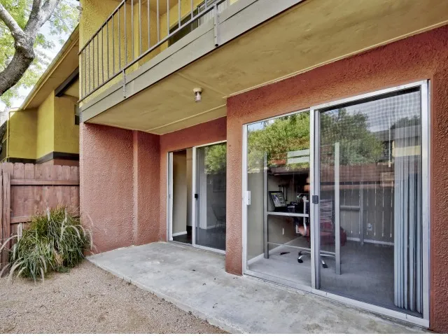 Private Patios/Balconies