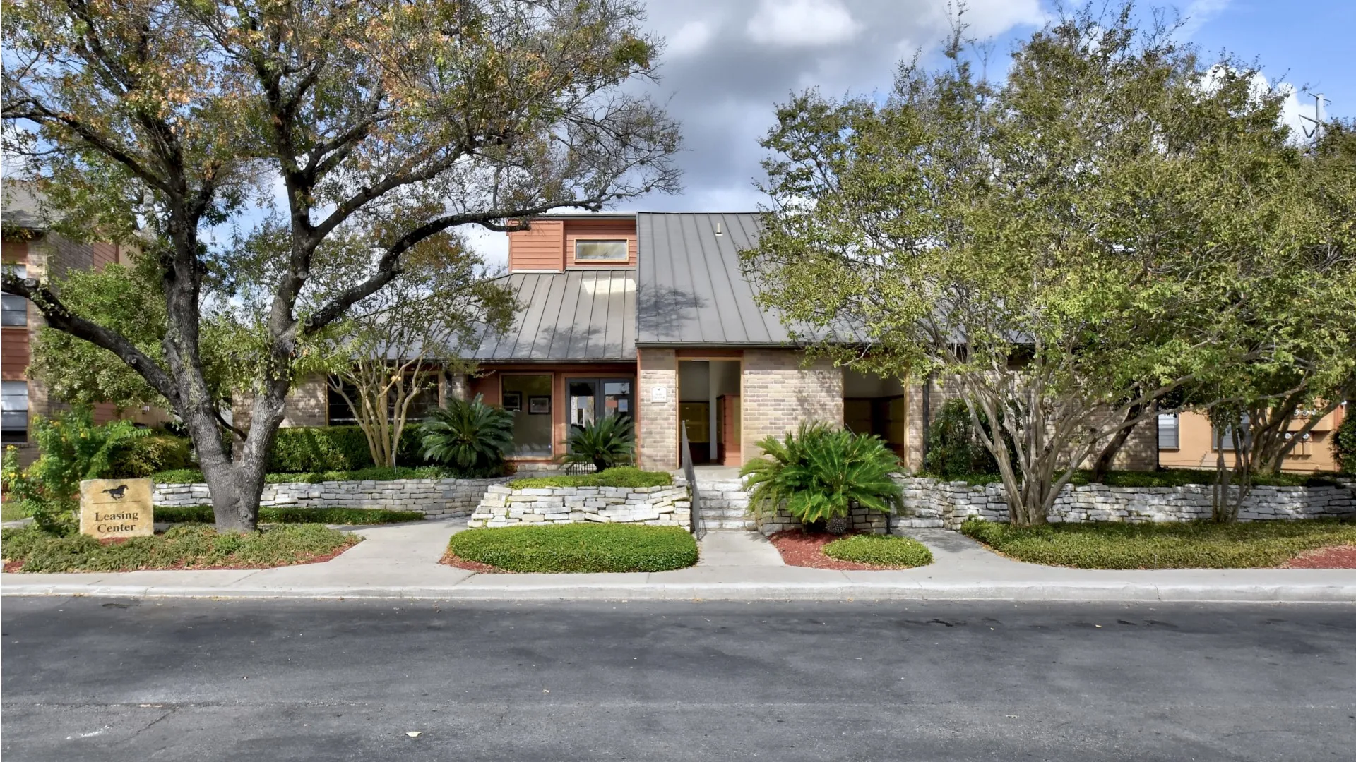 Iron Horse Valley Apartments - San Antonio TX