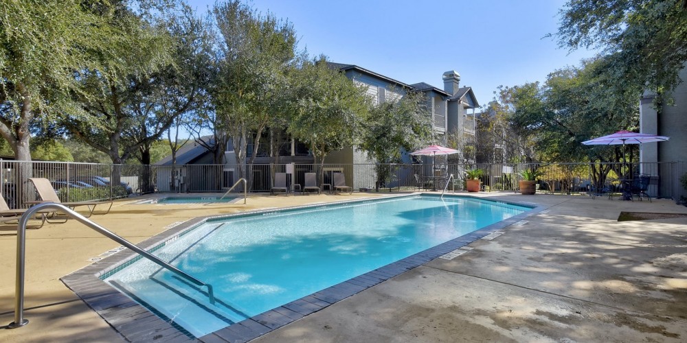 Vineyard Hills Apartments - Austin TX