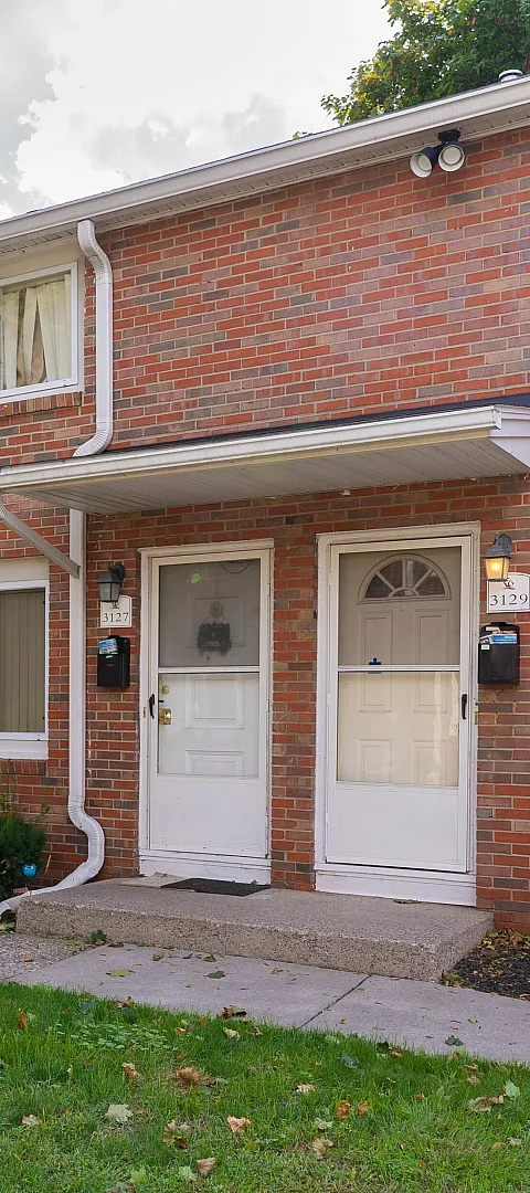 Strathcourt Townhomes - Brick Exterior