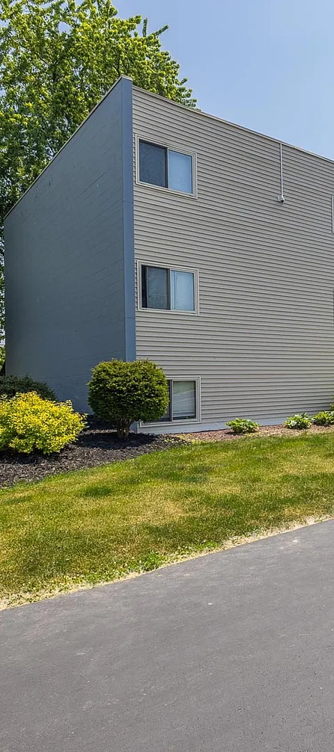 Barrington Apartments - Exterior View