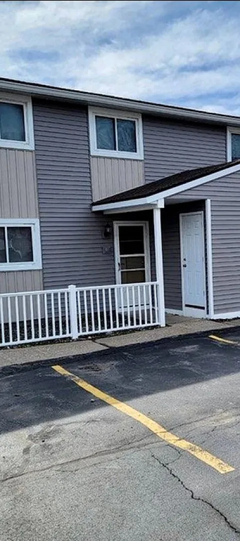 Crick Hollow Townhouses - Exterior View