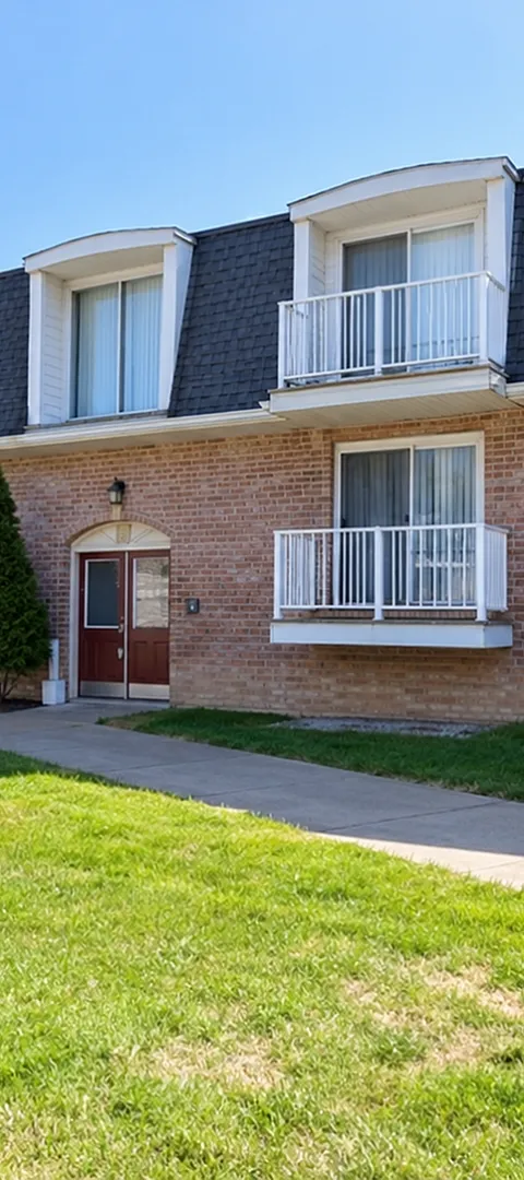 Embassy Apartments & Townhomes - Exterior View