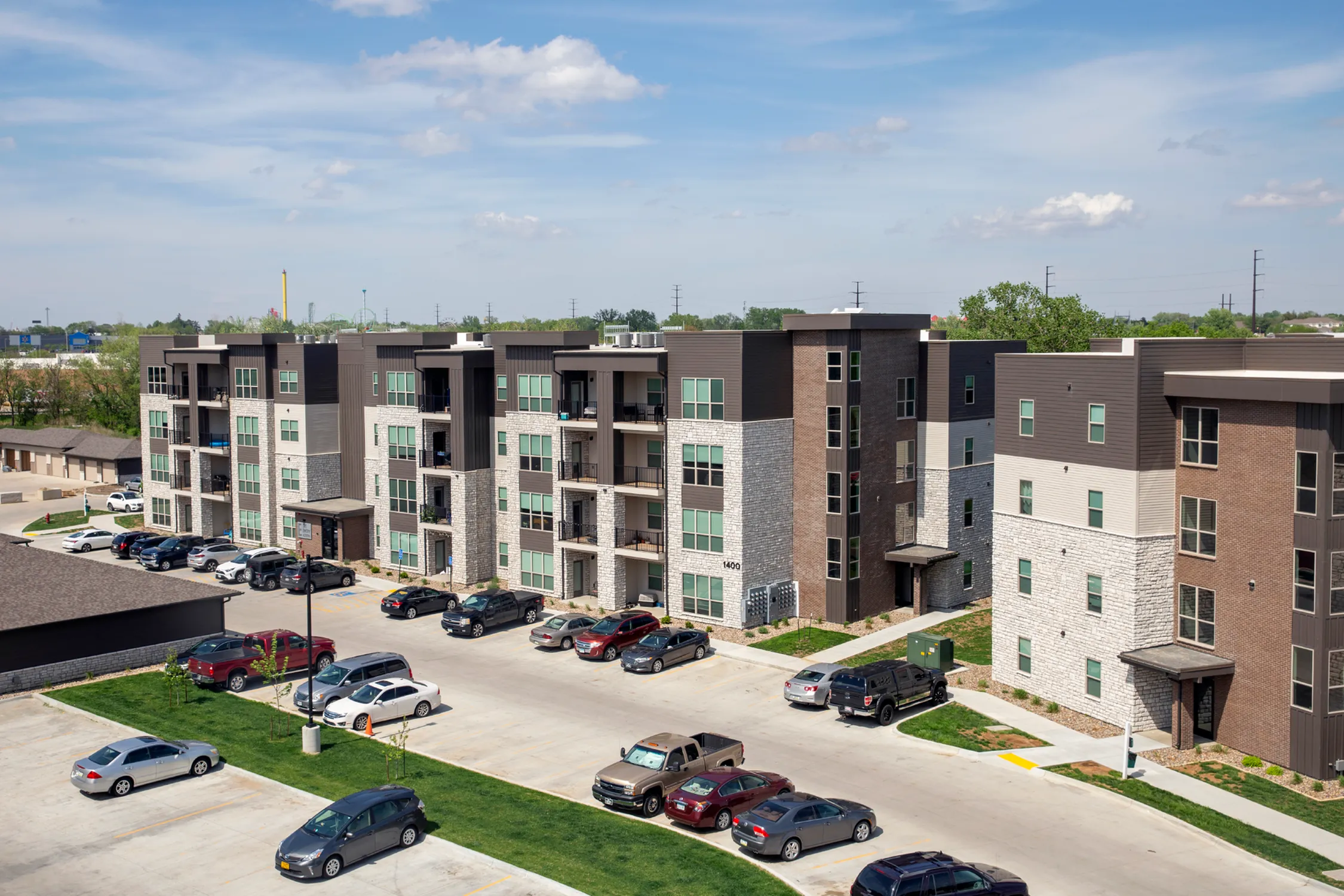 Exterior Parking | The Emery - Altoona | Altoona, Iowa
