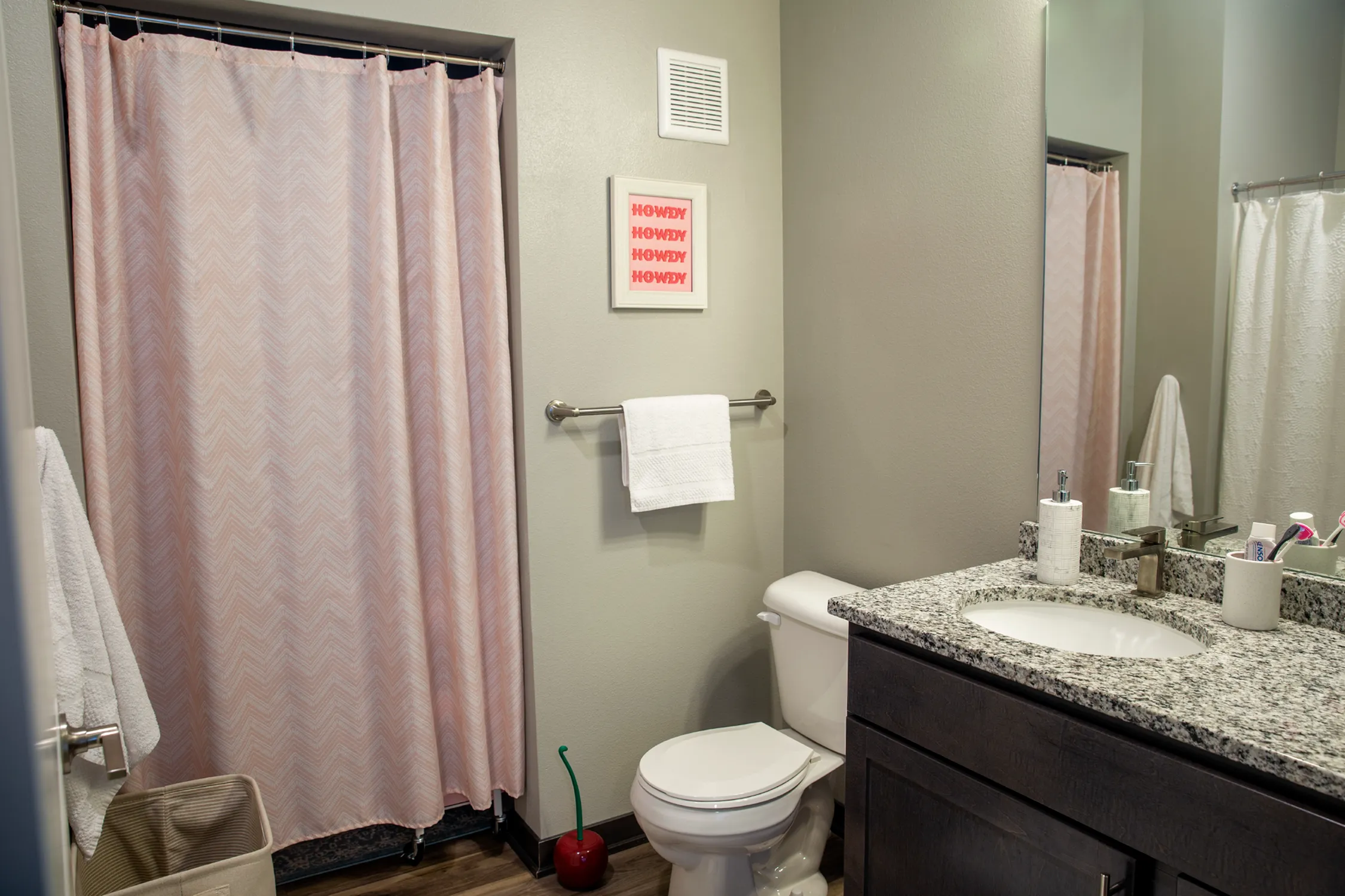 Roomy Bathroom | The Emery - Altoona | Altoona, Iowa