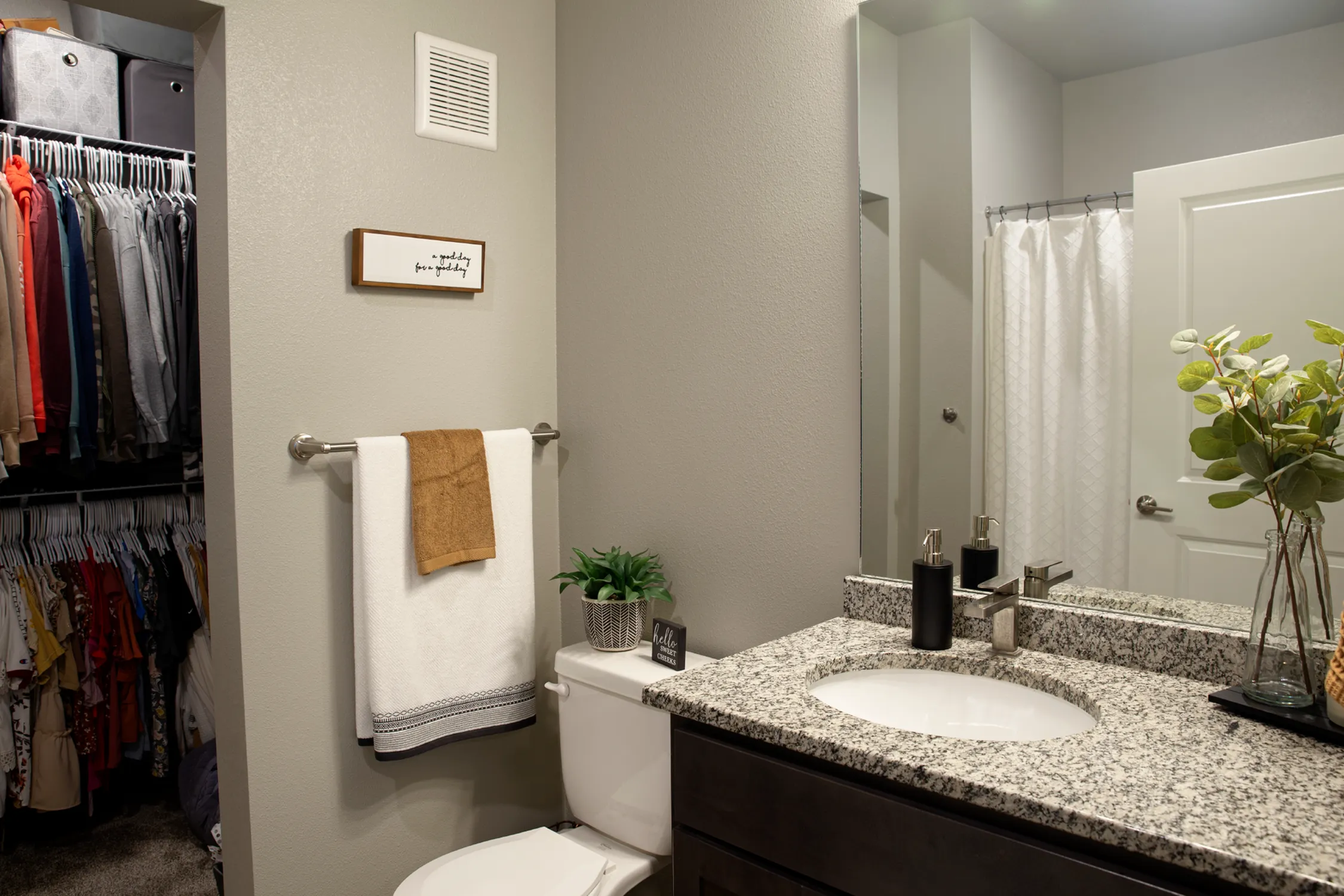 Roomy Bathroom | The Emery - Altoona | Altoona, Iowa