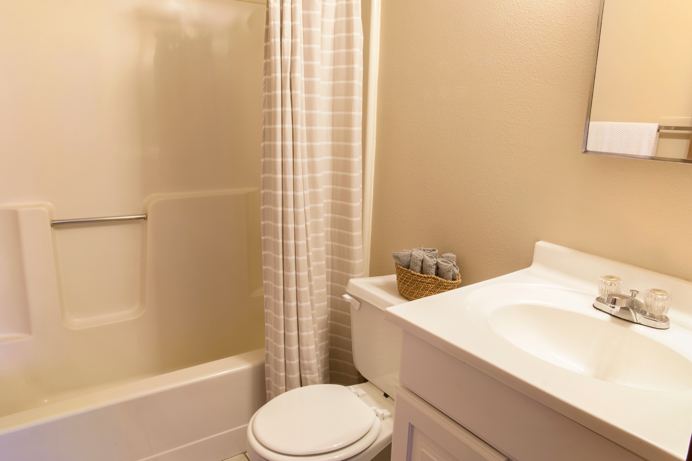 Bathroom | Campus View & Kirkwood Court | Cedar Rapids, Iowa