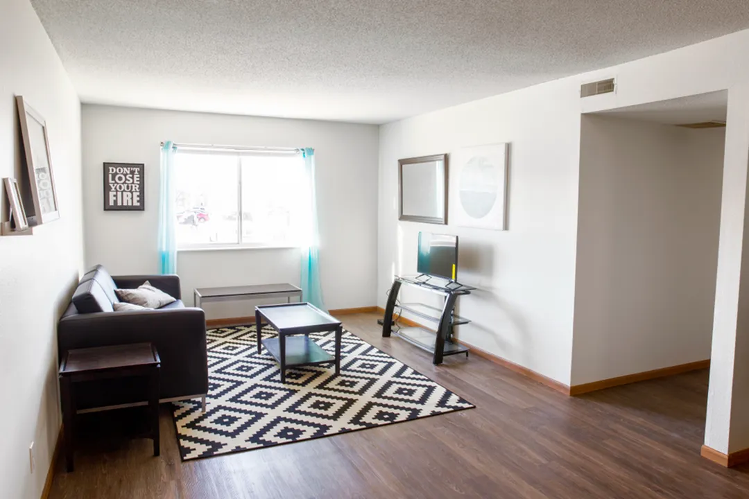 Living Room | Reserve at Kirkwood | Cedar Rapids, Iowa