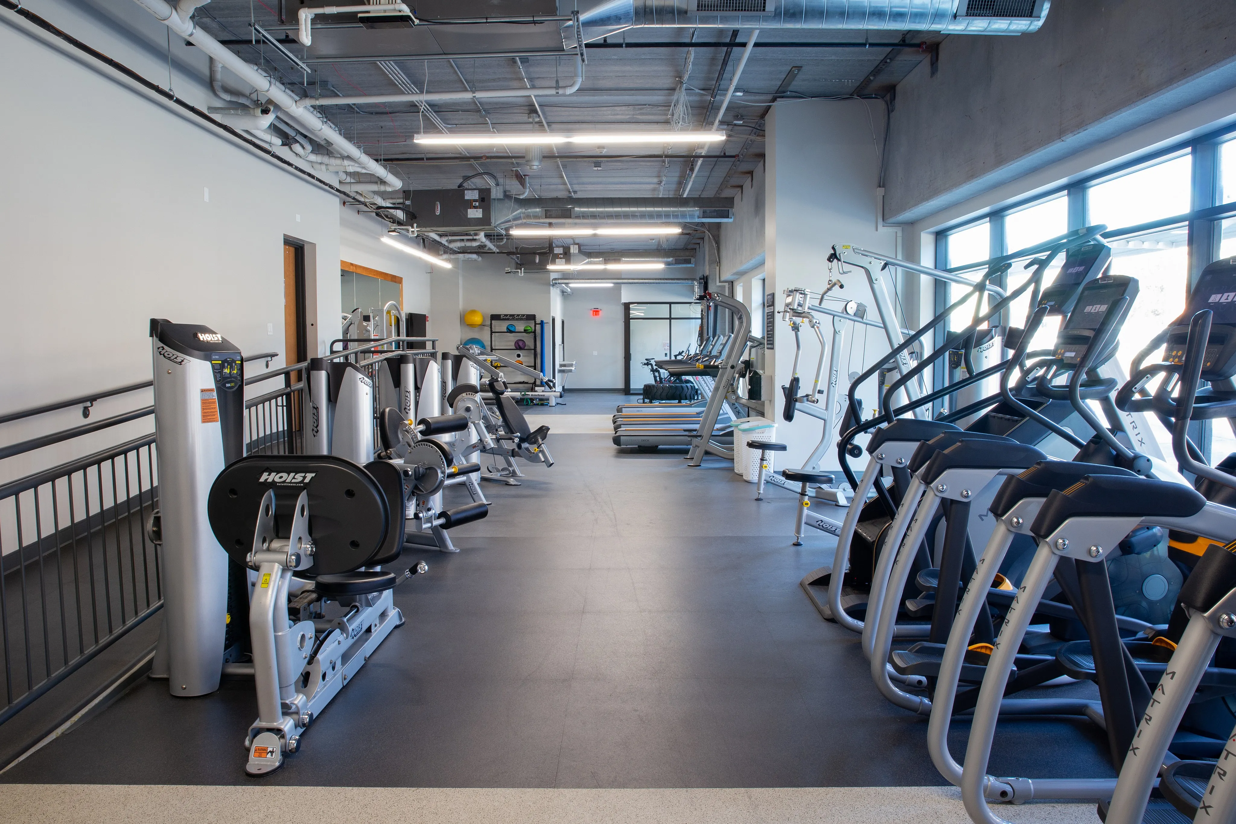 Fully Equipped Fitness Center | 2700 Lincoln