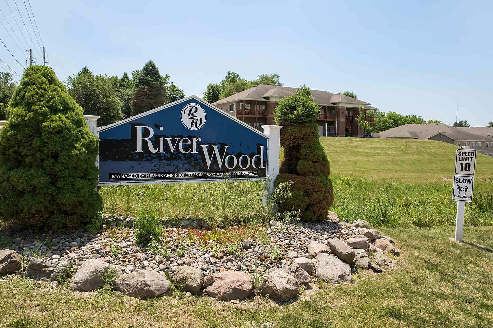 Riverwood Apartments