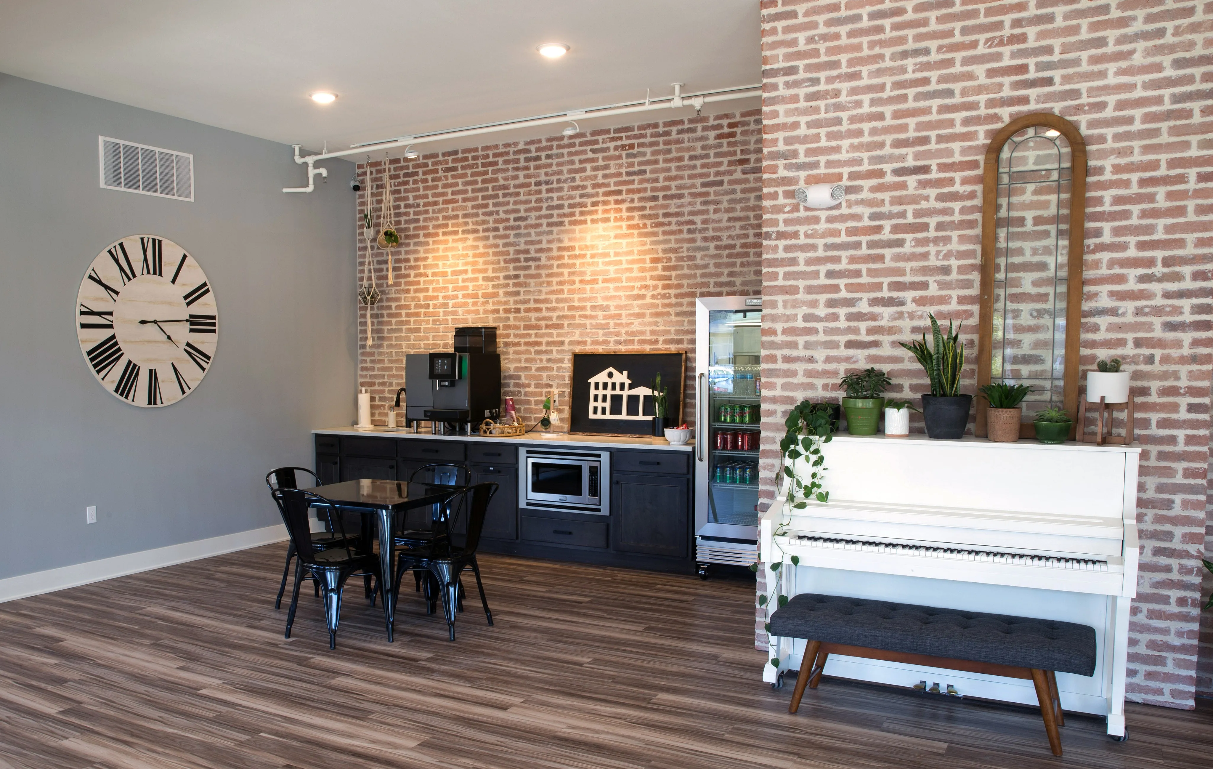 Coffee in Clubhouse | West Towne Apartments | Ames, IA