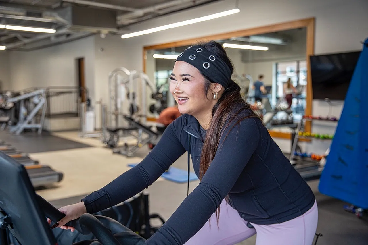 Fitness Center | 2700 Lincoln Apartments