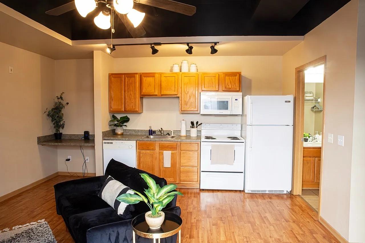 Studio Apartment Ames