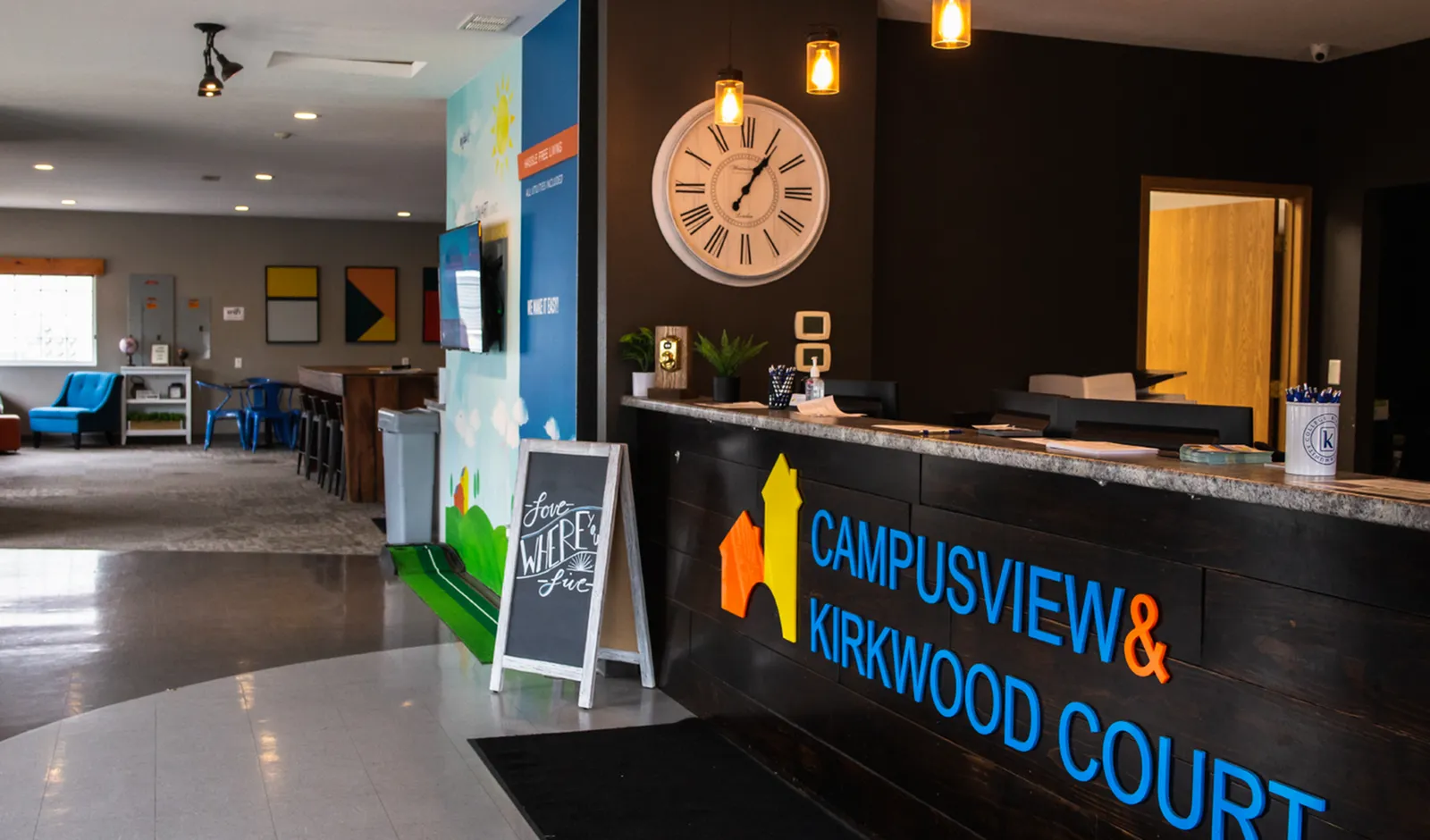 Front Desk | Campus View & Kirkwood Court | Cedar Rapids, Iowa