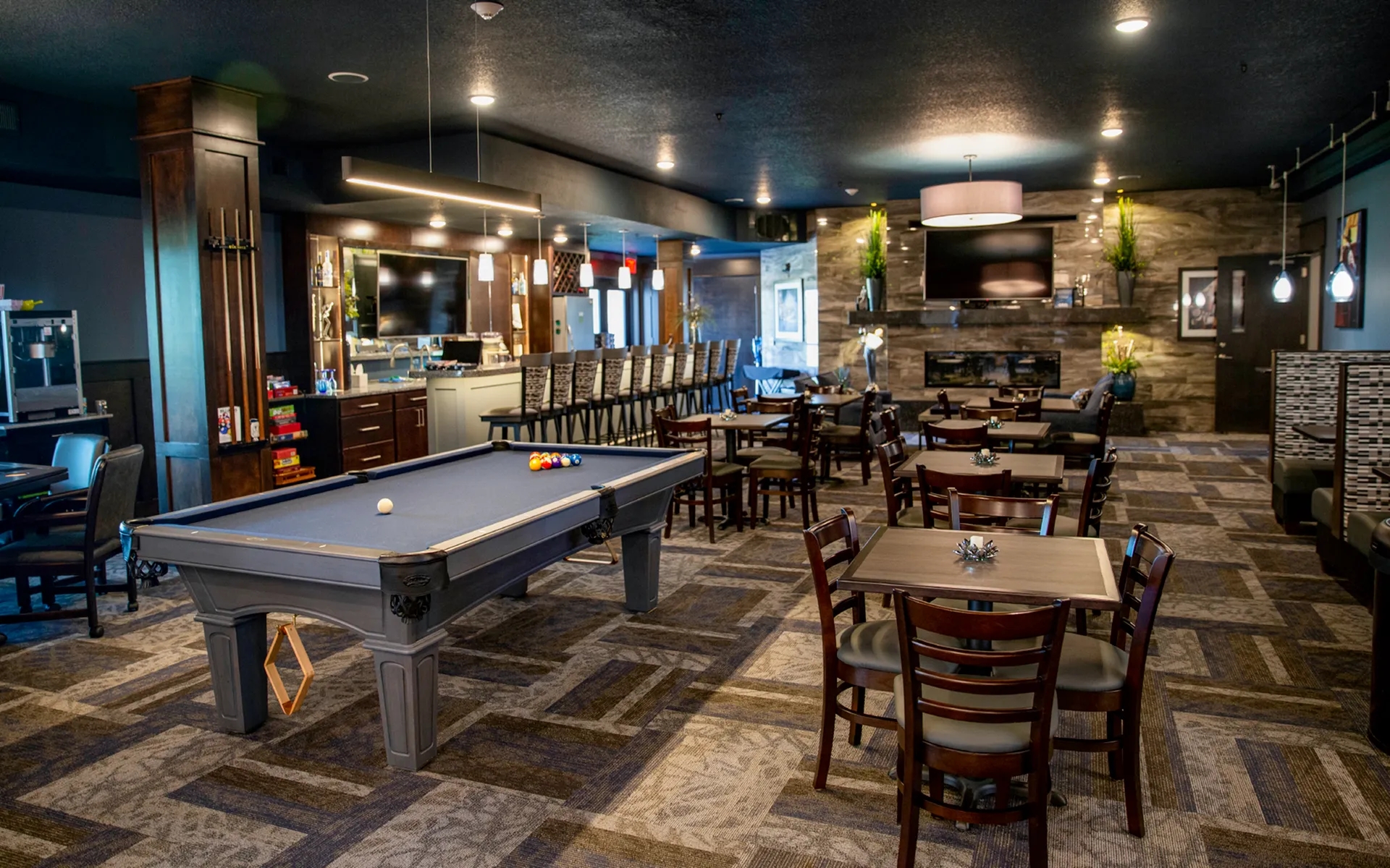 Pool Table In Clubhouse Attivo Trail - Waukee