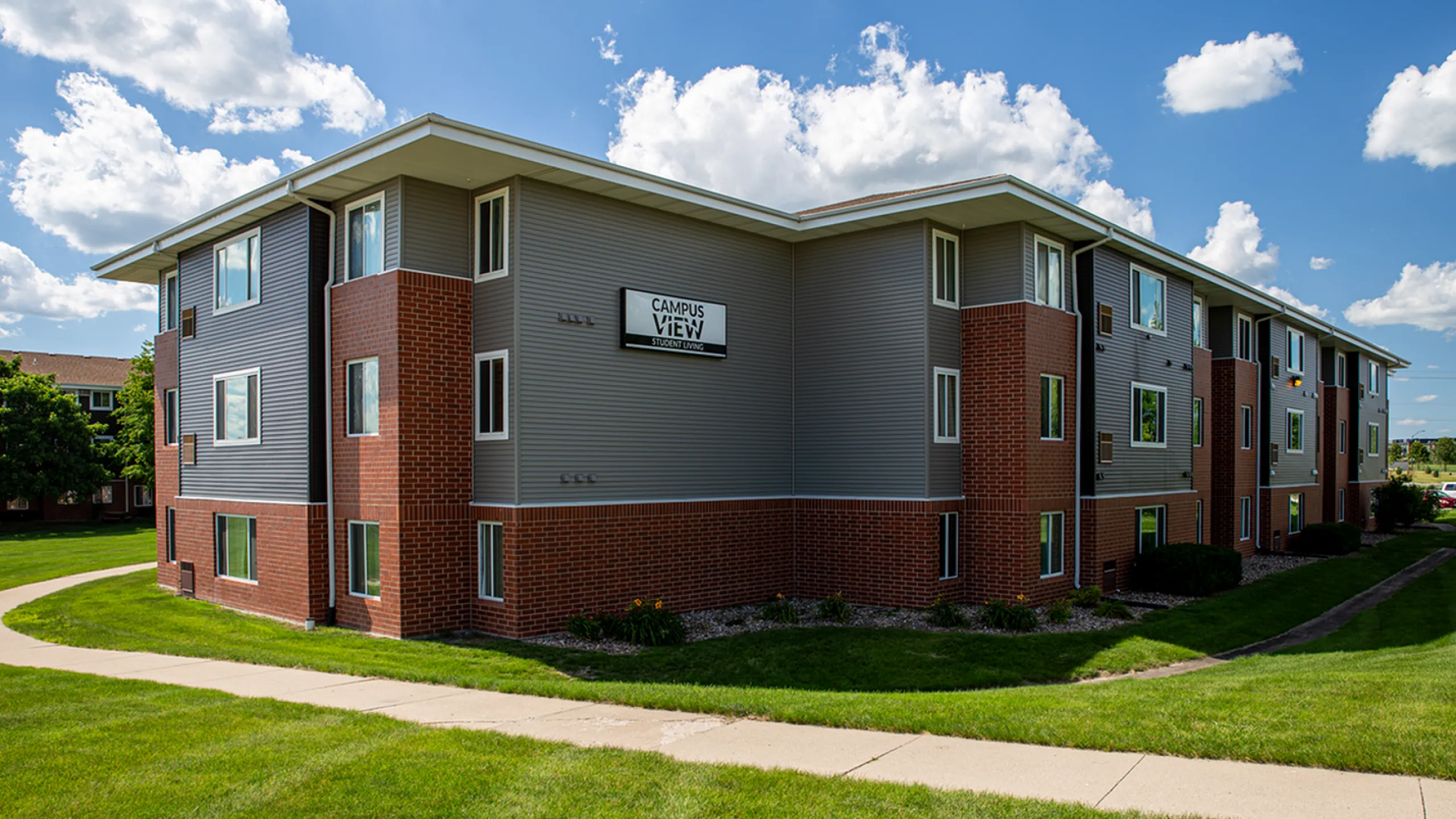 Exterior at CV in Ankeny, IA, Near DMACC