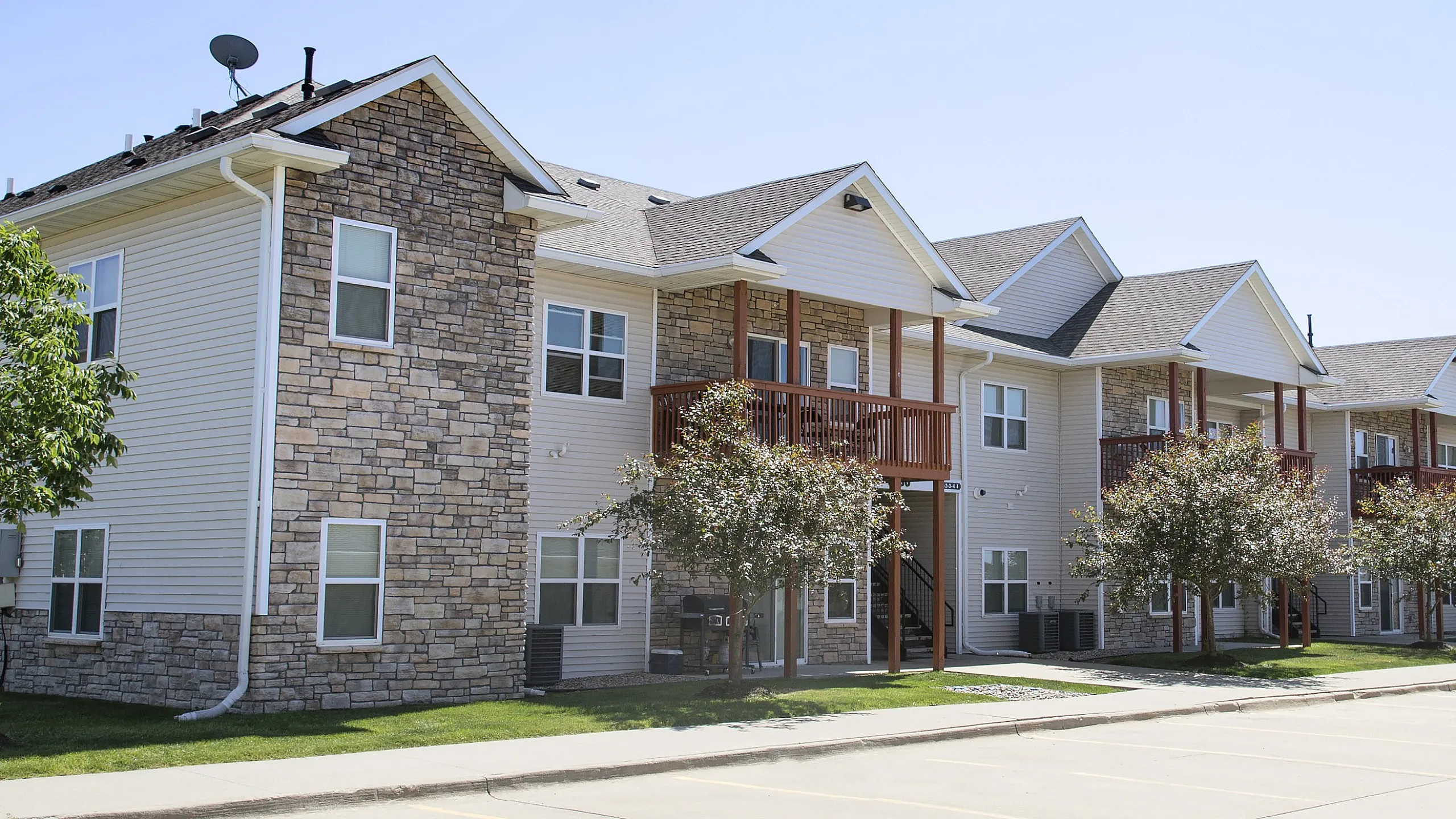GlenstoneExterior