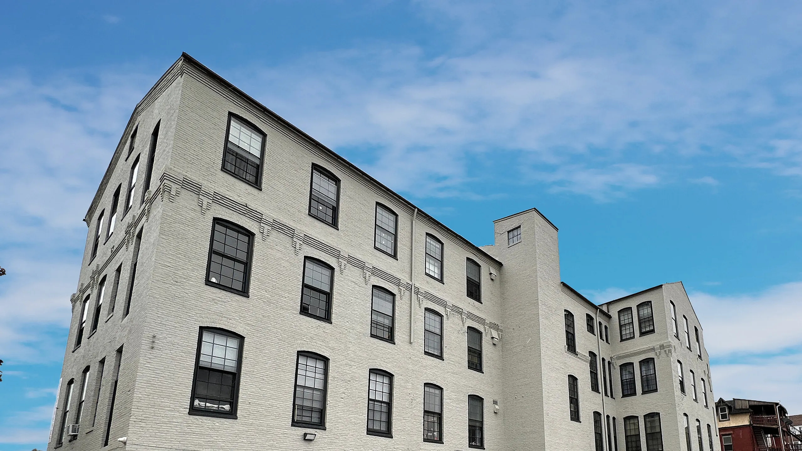 exterior of elm view apartments