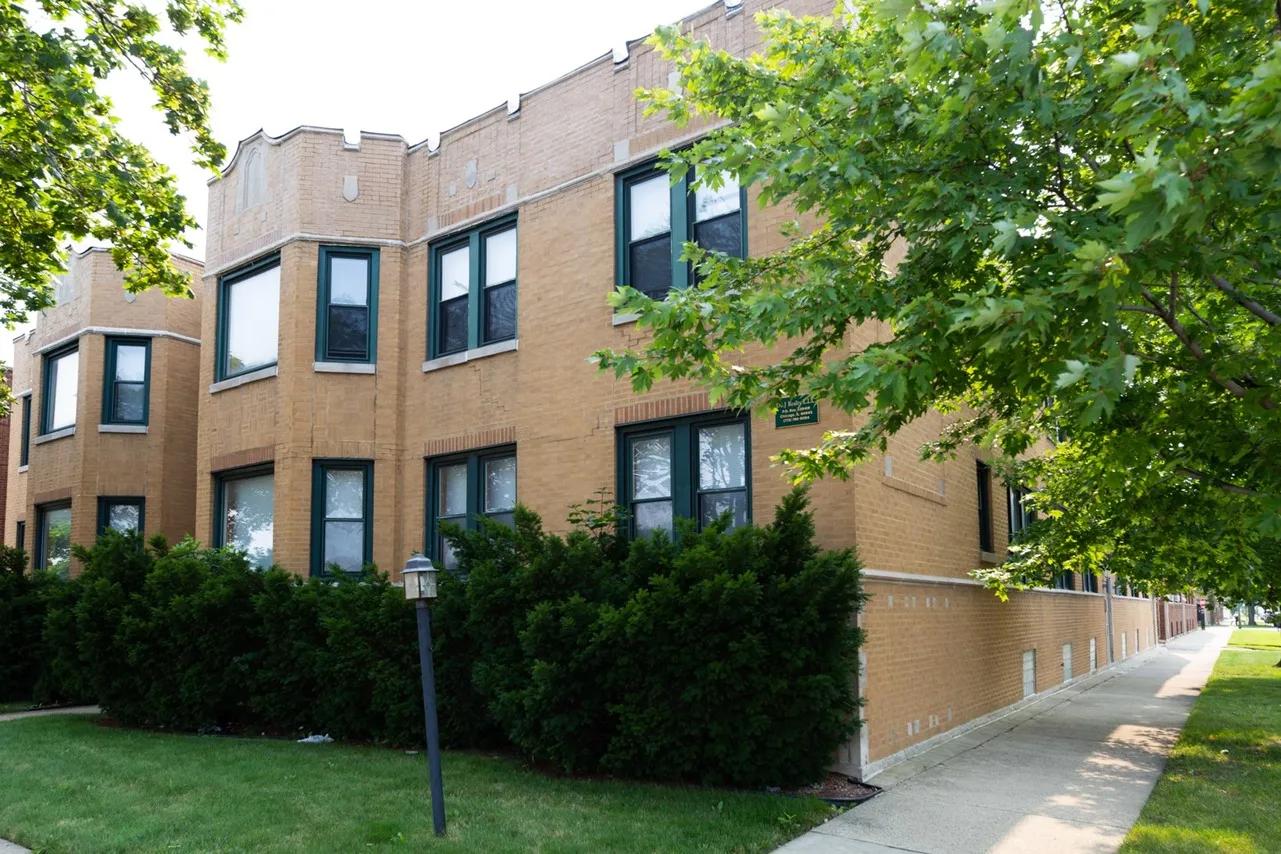 8000 South Lafayette a vintage ten unit two story yellow brick building in West Chatham.
