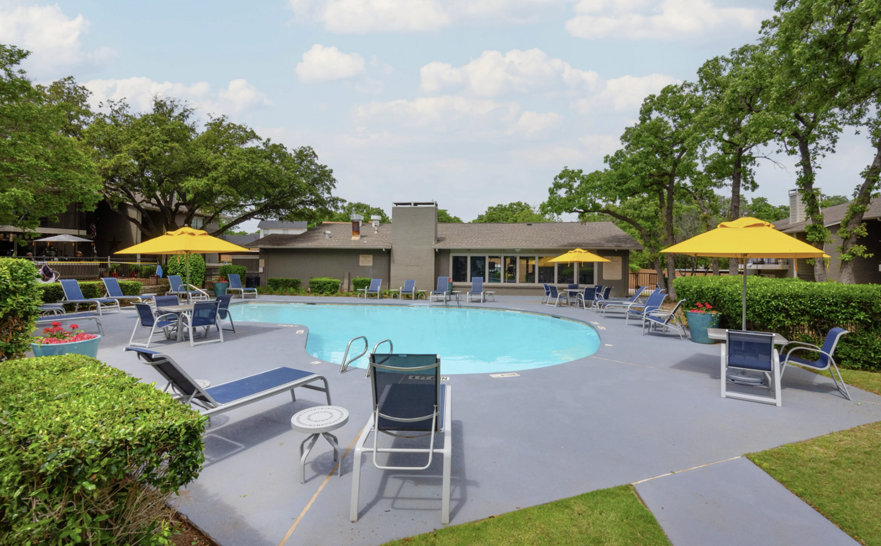 Explore Community Amenities at Oak Park-image