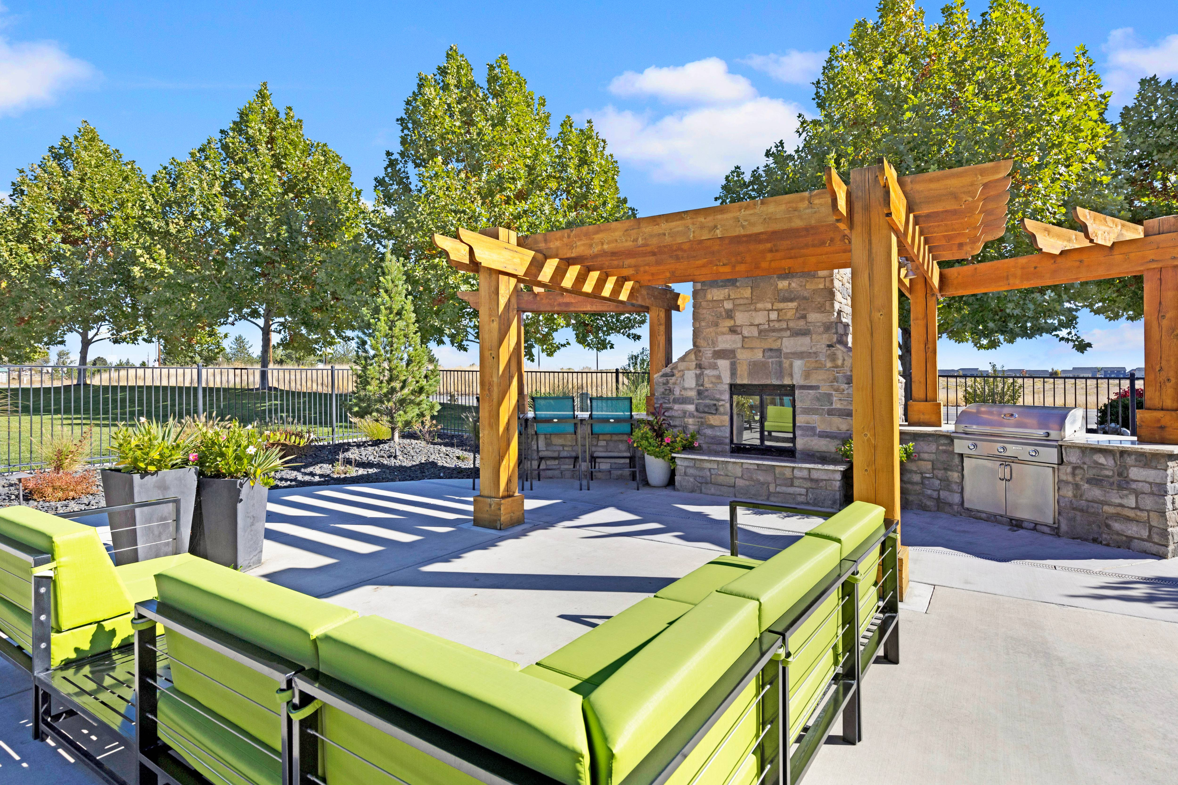 Small-Town Charm and Big Potential at Navigator Villas-image