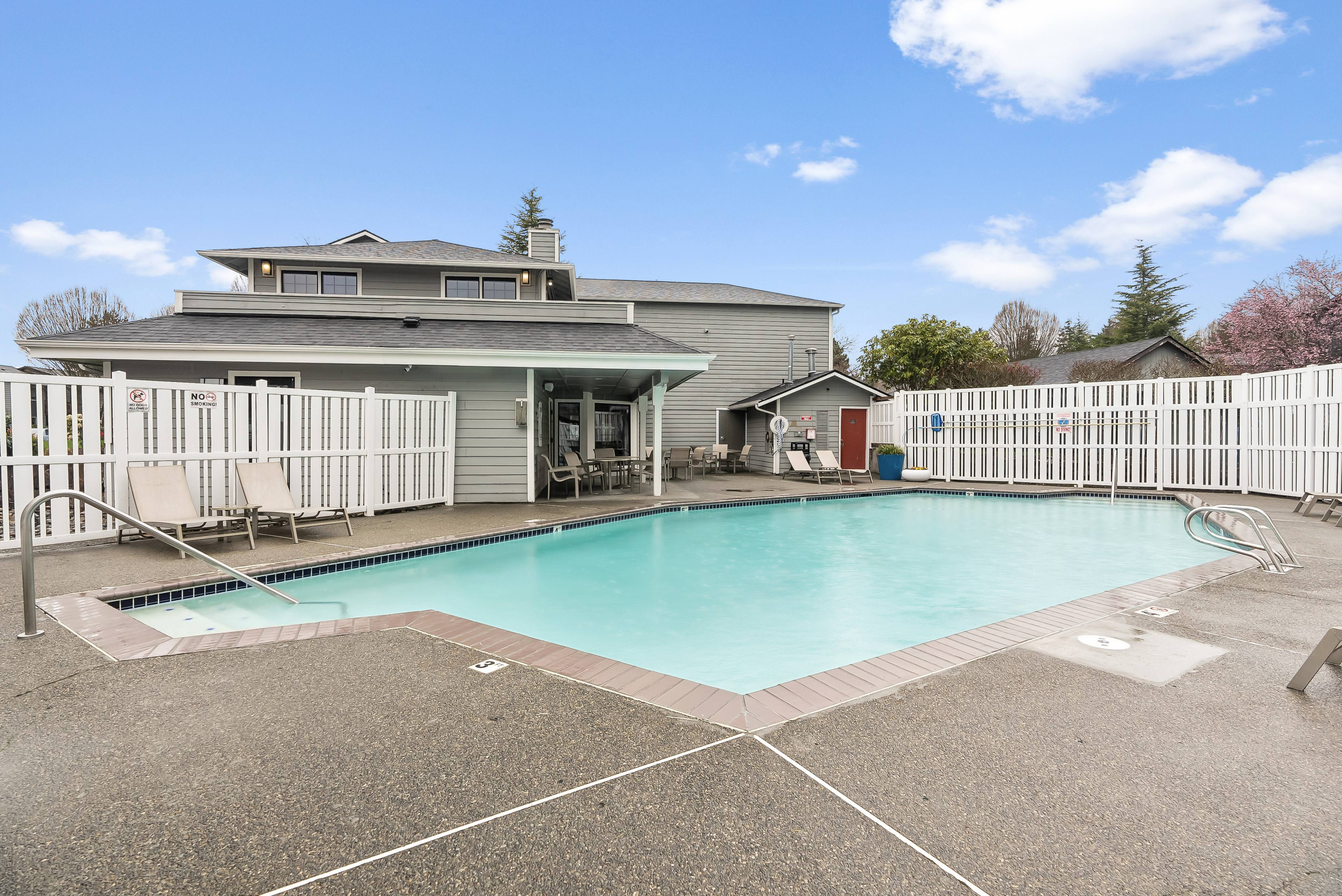sparkiling pool