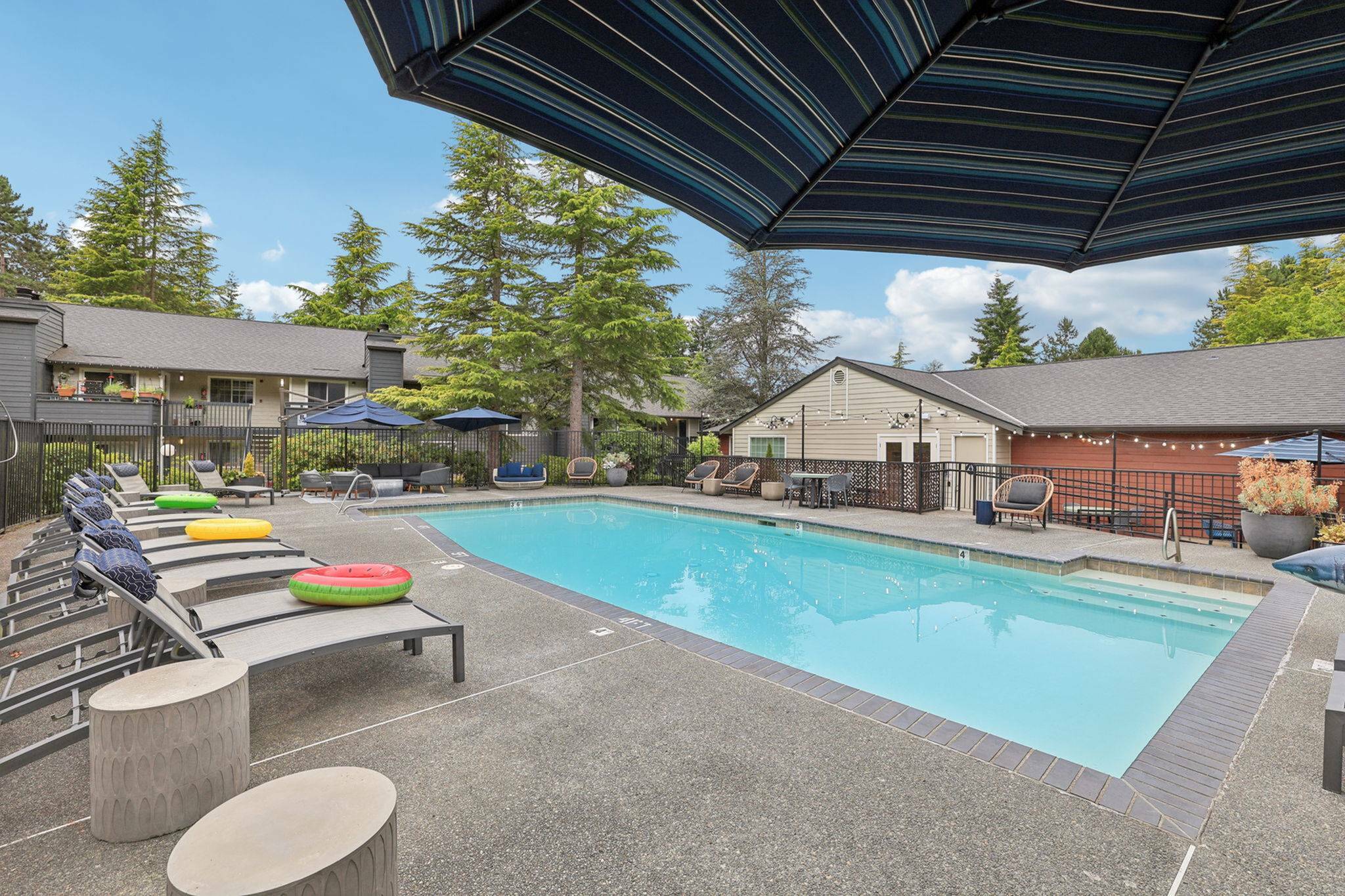 sparkiling pool